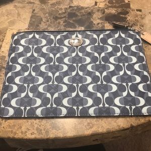 Coach tech case/large pouch